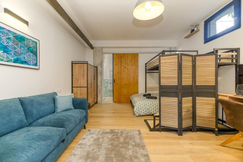 Loft Urban Garden: 4 People - Wifi Fiber - Terrace * Grenoble
